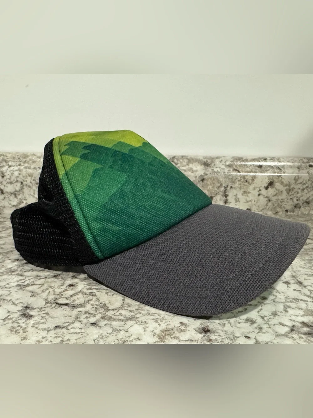 The North Face Mesh Snapback Trucker Hat Green Black Youth Small Outdoor